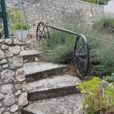 La Grotta Di Nonno Vittorio Nocleg ze śniadaniem San Pio delle Camere