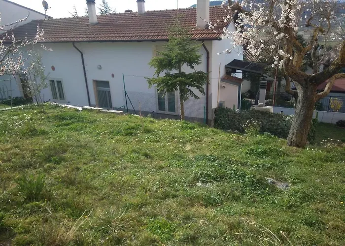 La Grotta Di Nonno Vittorio Panzió San Pio delle Camere