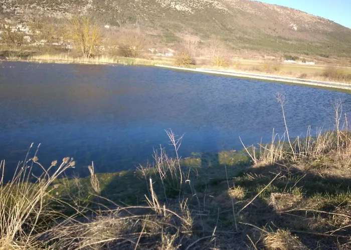 La Grotta Di Nonno Vittorio Bed and Breakfast San Pio delle Camere